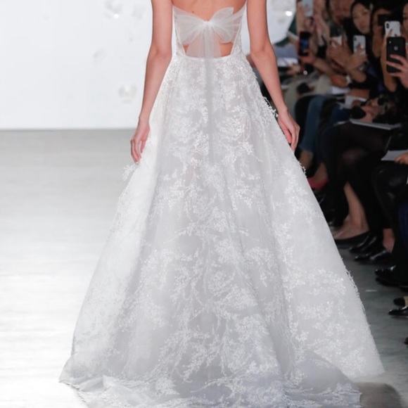 Mira Zwillinger Bridal Gown Corset Floral Detail with Sequin Tule Bow Size 4 - Picture 3 of 16